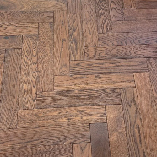 Whiskey Oak Herringbone Wood Flooring (1052) (2.268m2 per pack)
