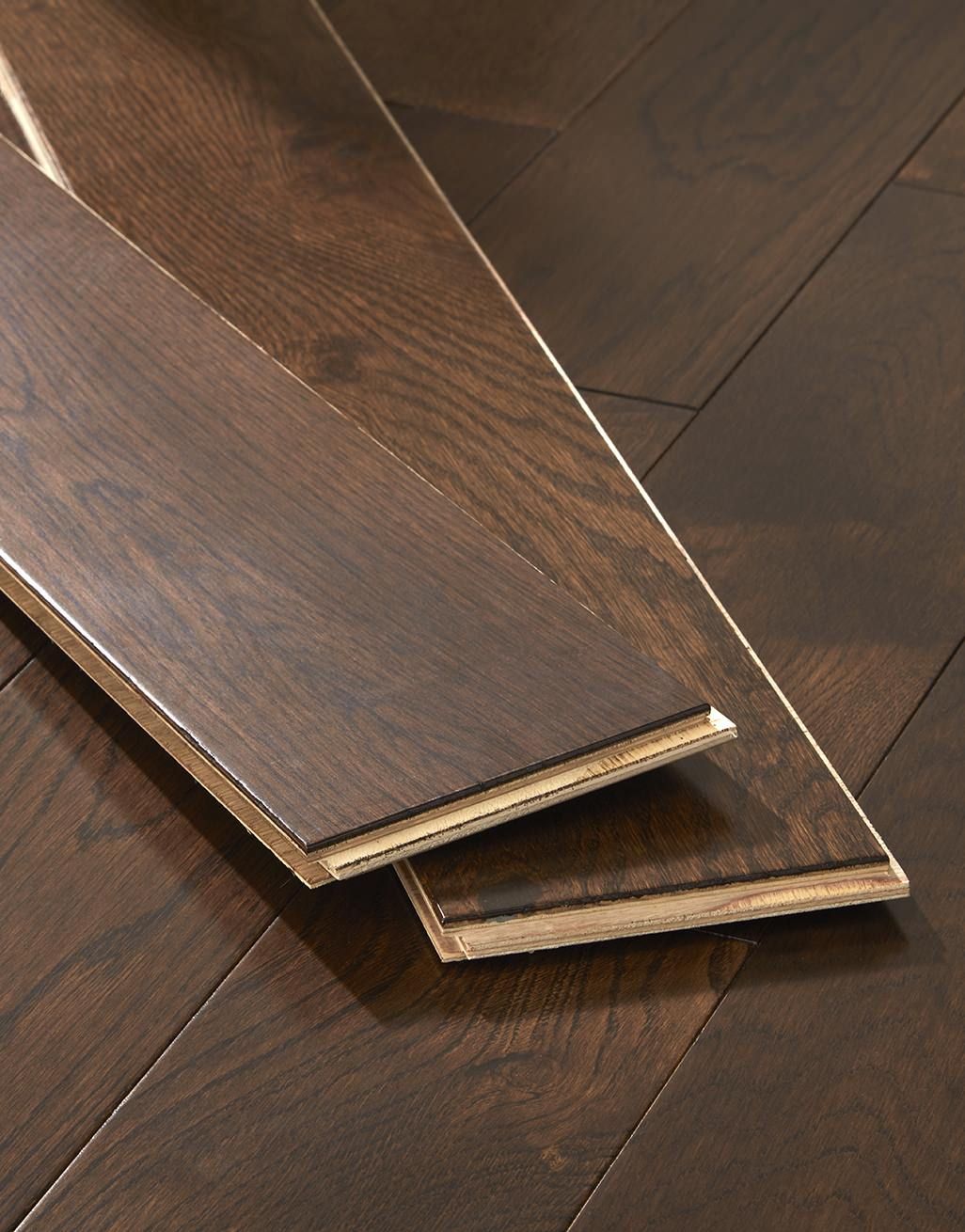 Studio Chocolate Oak Lacquered (1.8m2 per pack)