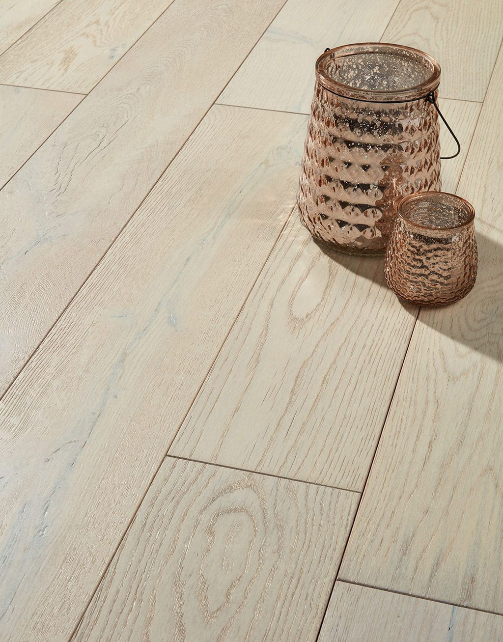 Manhattan Frozen Oak Brushed & Lacquered (1.72m2 per pack)
