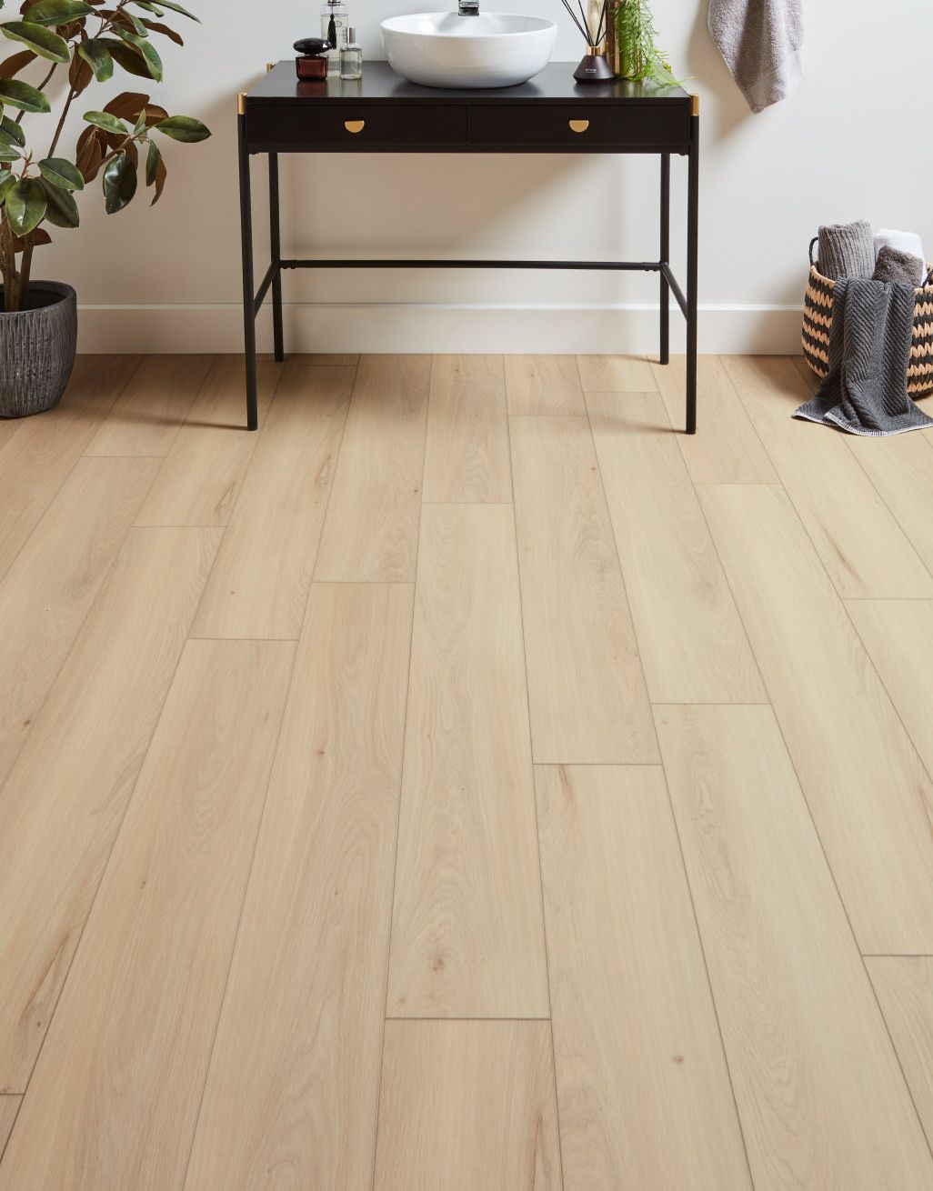 EvoCore Premium Glacier Oak Flooring (1.31m2 per pack)