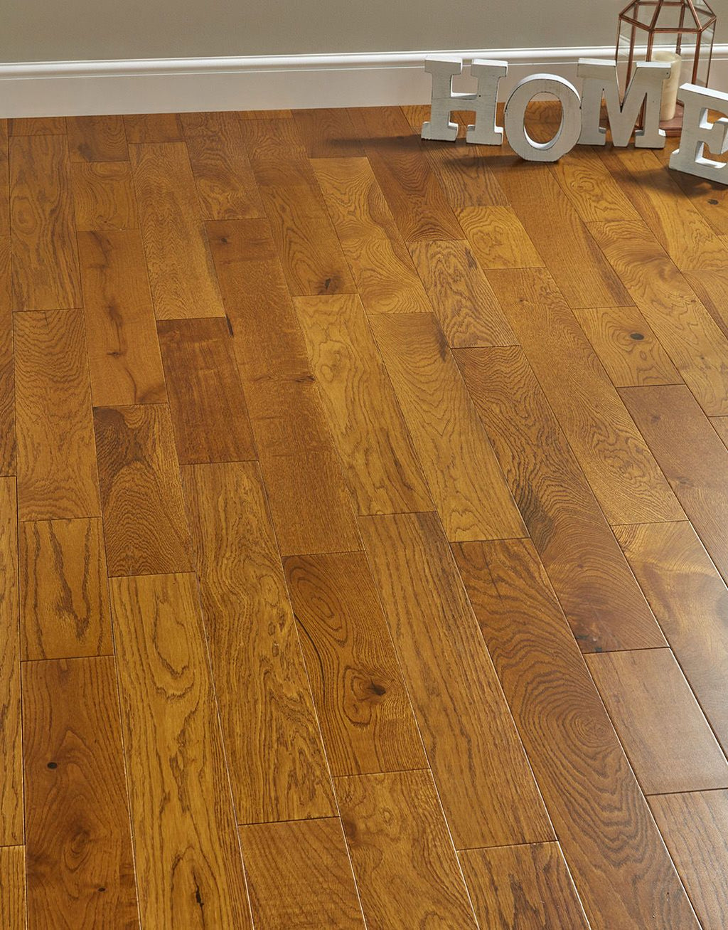 Studio Honey Oak Lacquered (1.8m2 per pack)