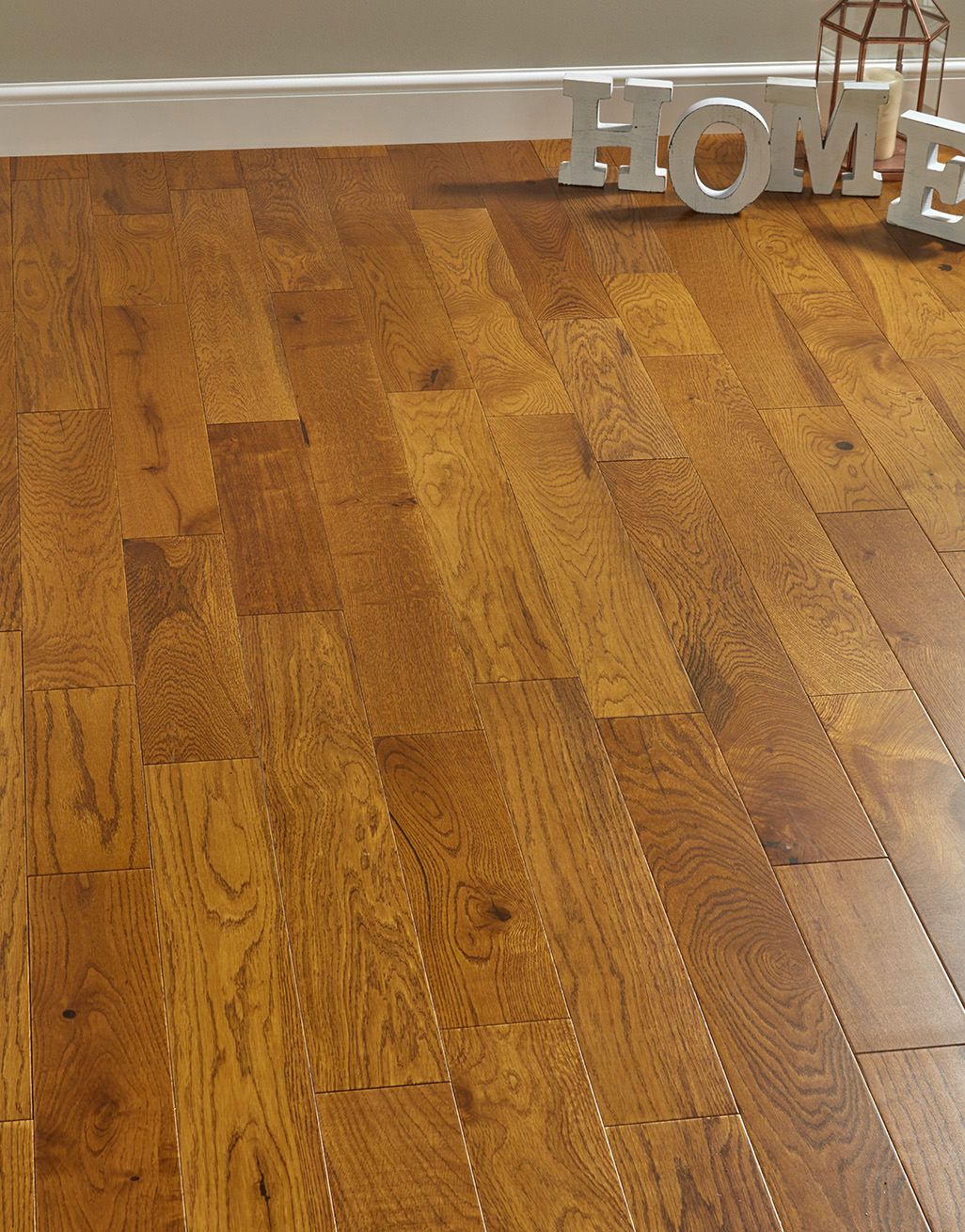 Studio Honey Oak Lacquered (1.8m2 per pack)