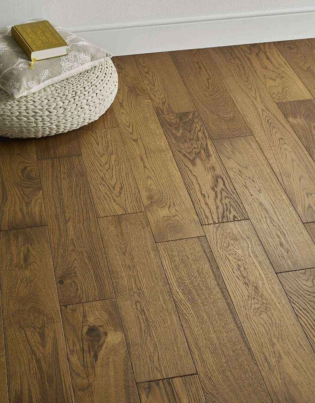 Loft Deep Golden Oak Engineered Wood Flooring (1.44m2 per pack)
