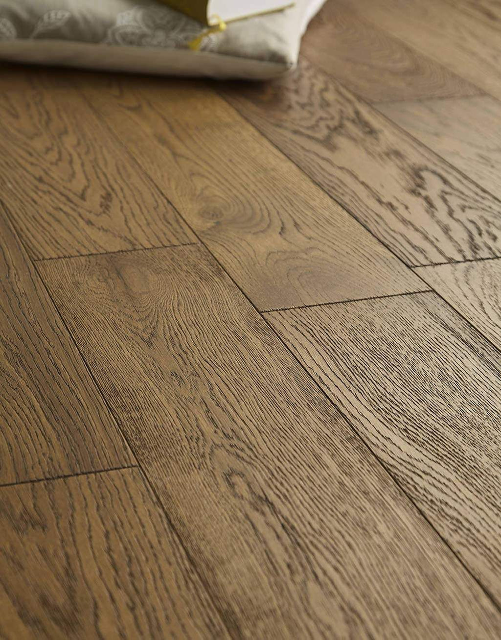 Loft Deep Golden Oak Engineered Wood Flooring (1.44m2 per pack)