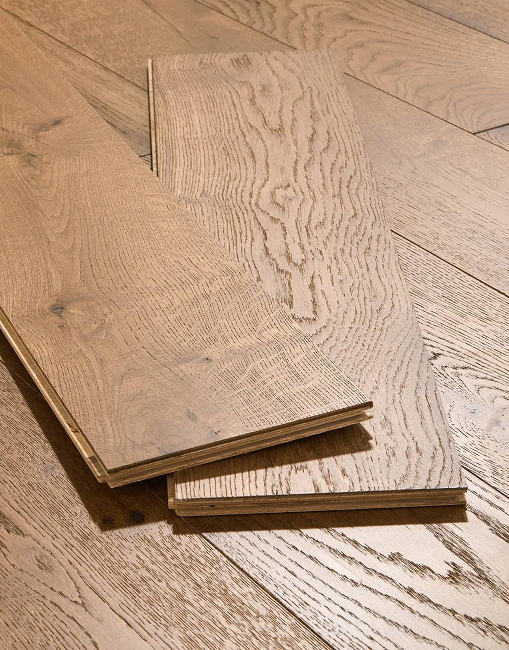 Manhattan Golden Smoked Oak Brushed & Lacquered (2.89m2 per pack)