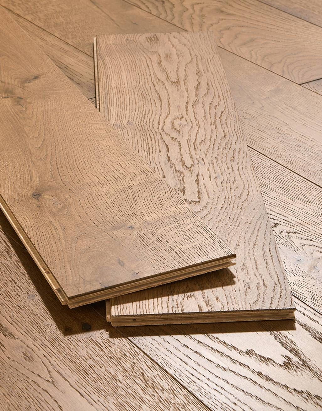 Manhattan Golden Smoked Oak Brushed & Lacquered (2.89m2 per pack)