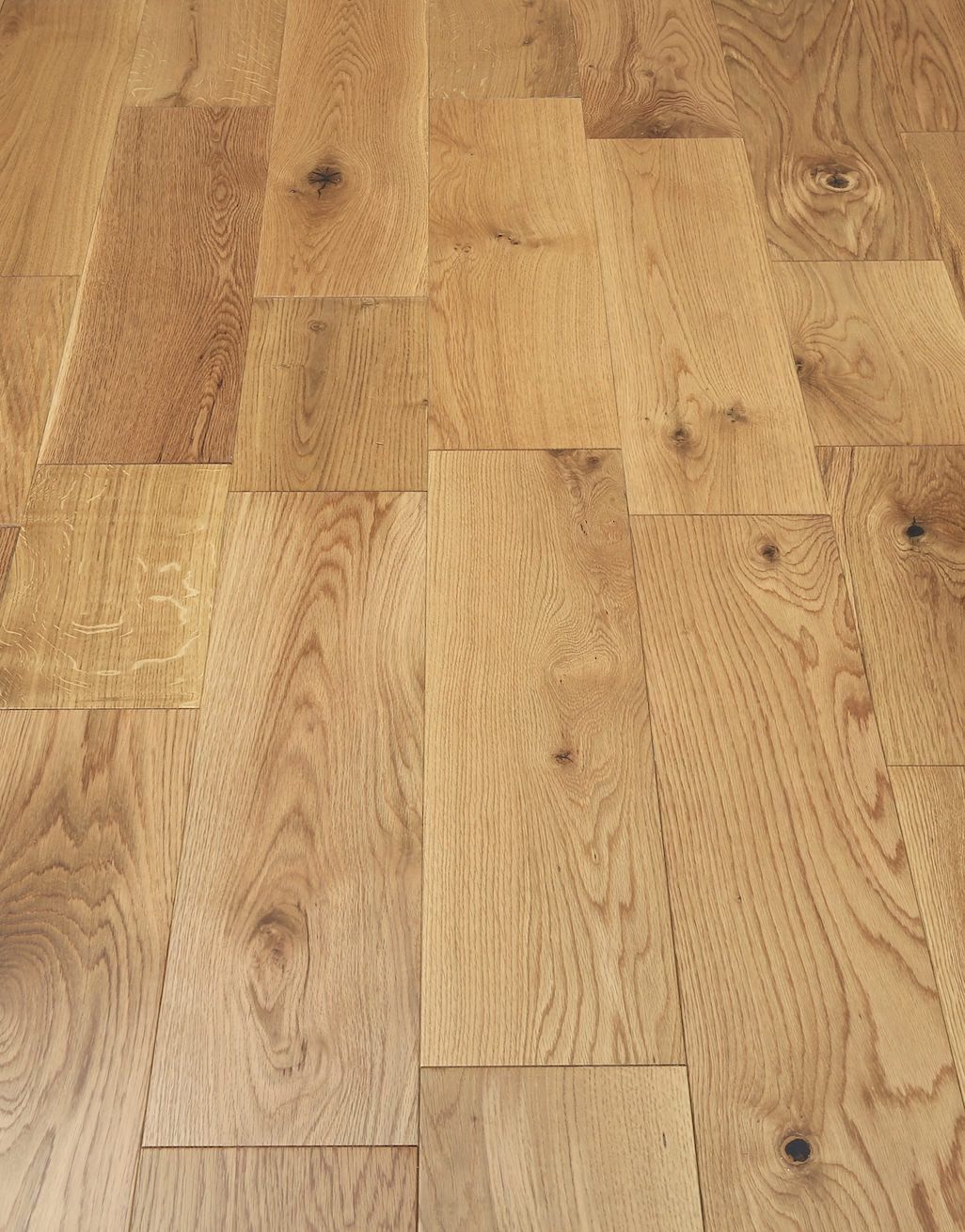 Manhattan Natural Oak Super Matt Lacquered (2.89m2 per pack)