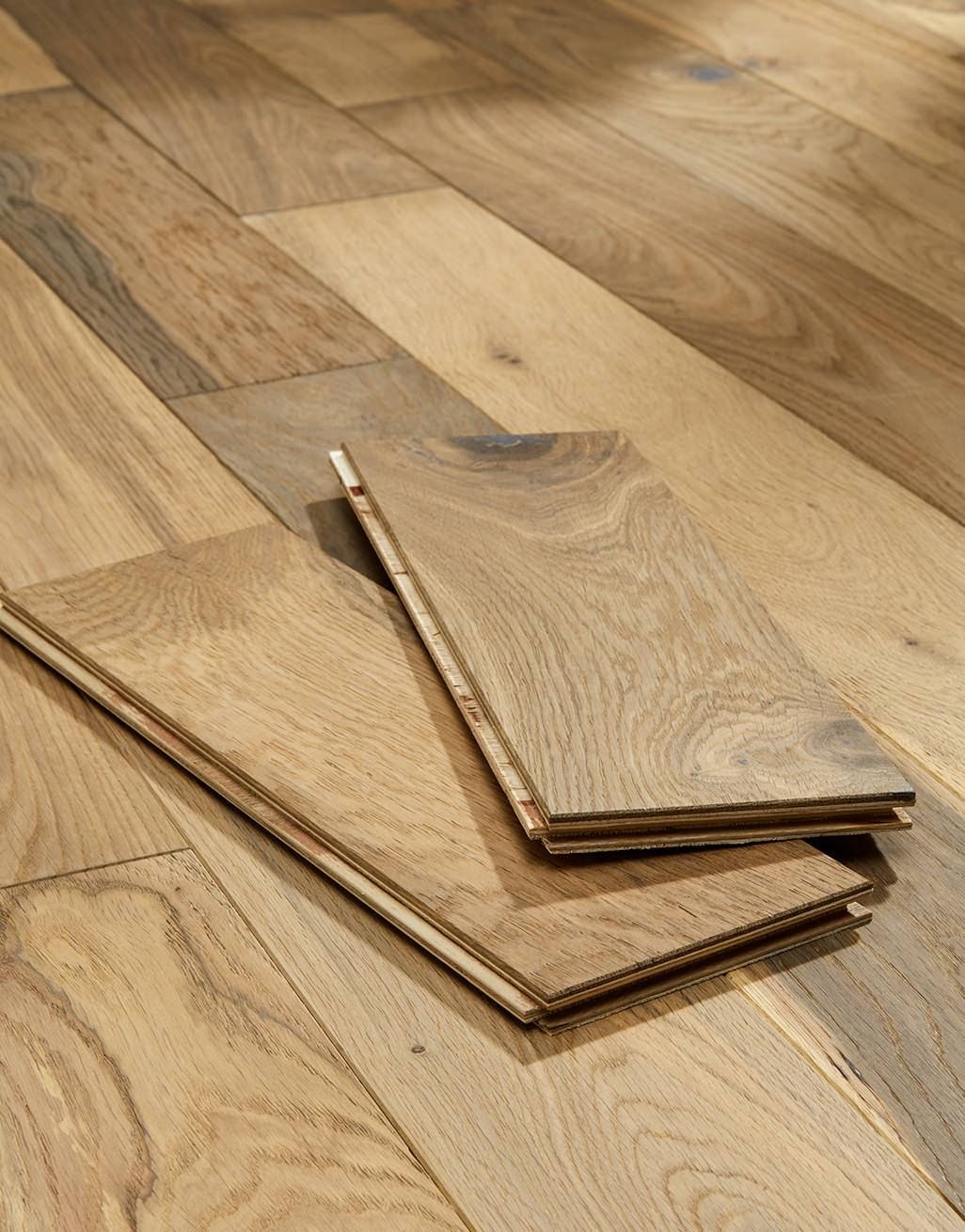 Studio Blonde Oak Brushed & Oiled (1.8m2 per pack)